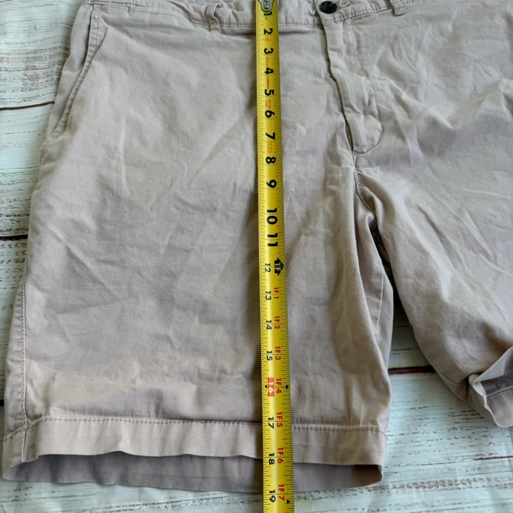 Goodfellow & Co‎ Men’s Pink Linden Stretch Shorts – Size 42